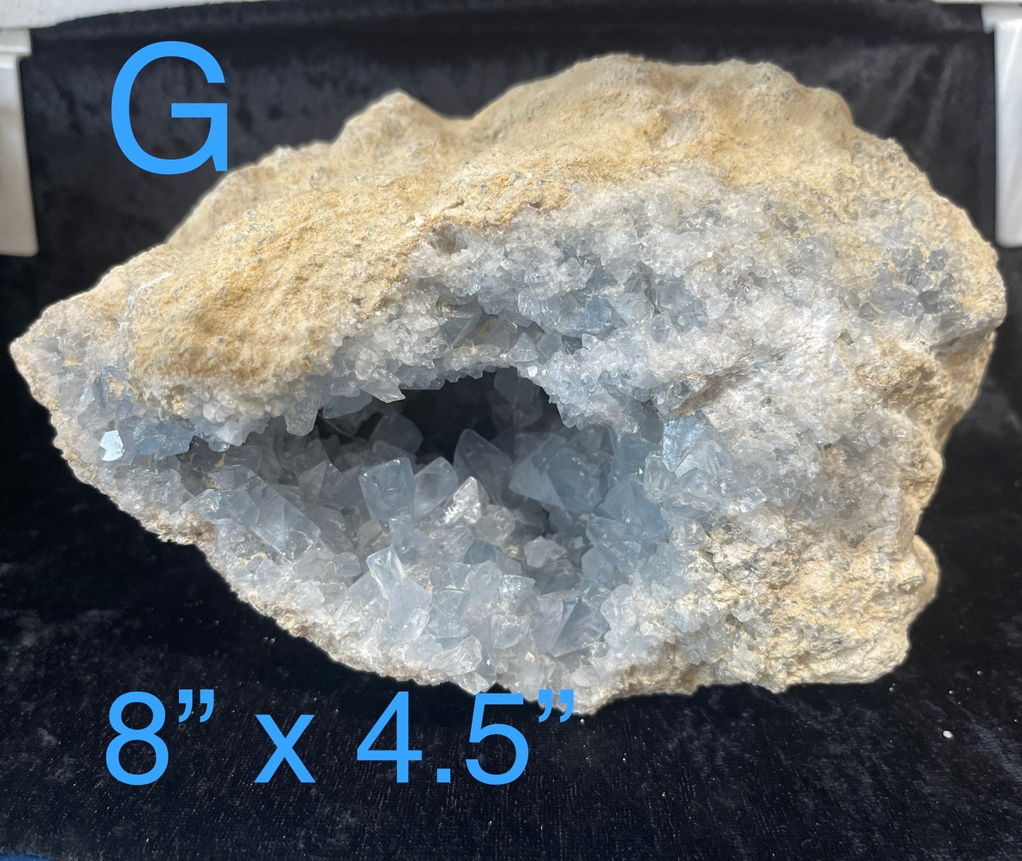 Celestite clusters