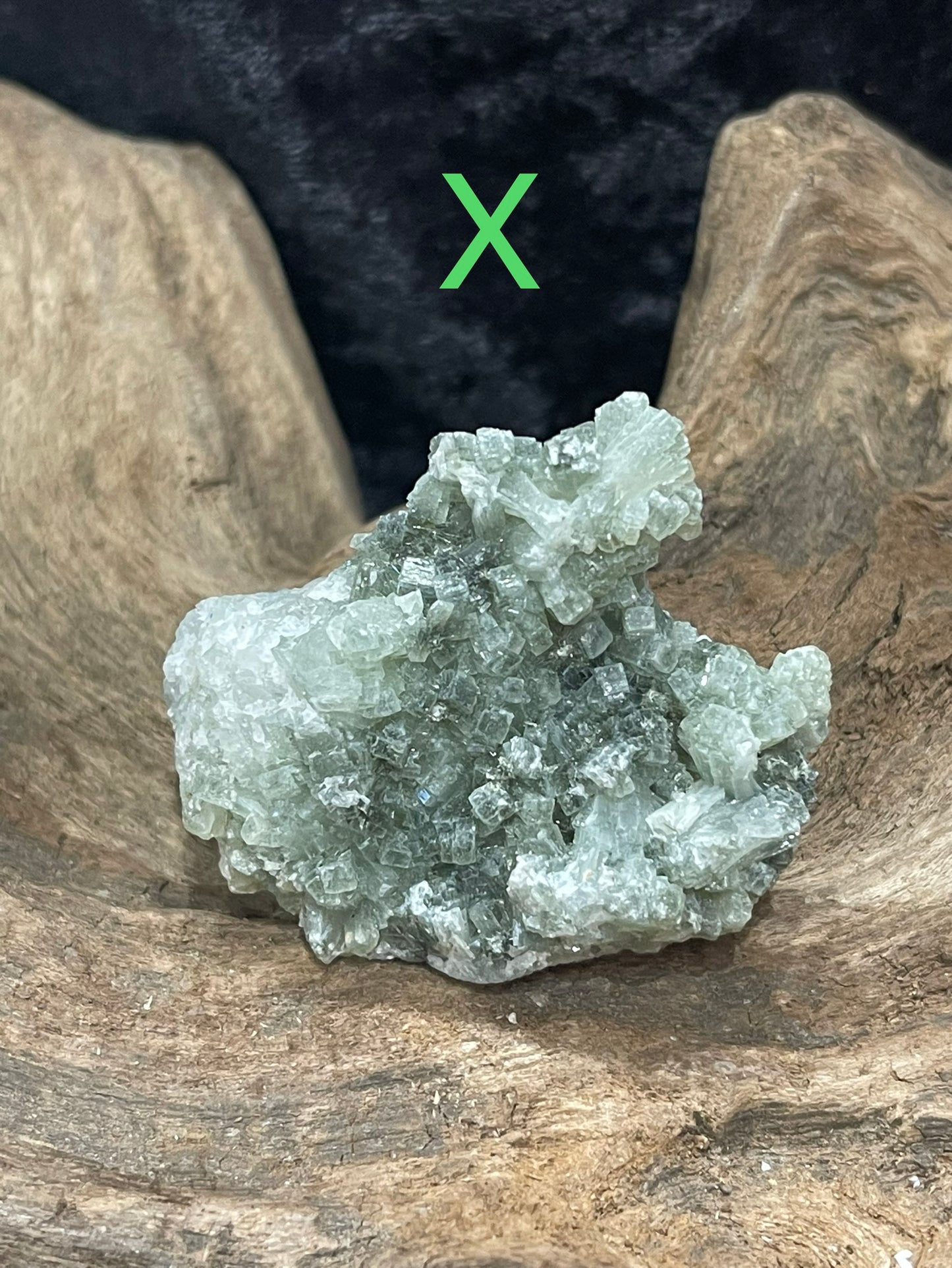 Prehnite clusters