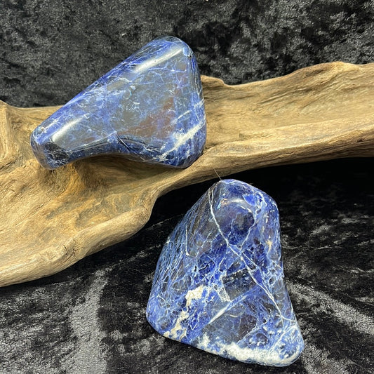 Sodalite free form