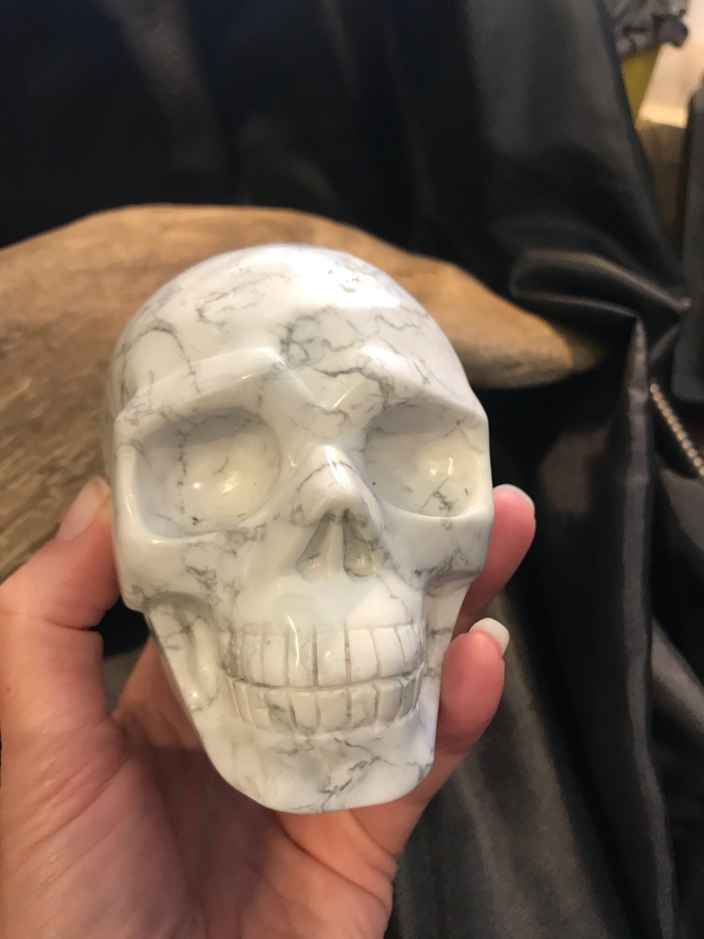 Howlite skull