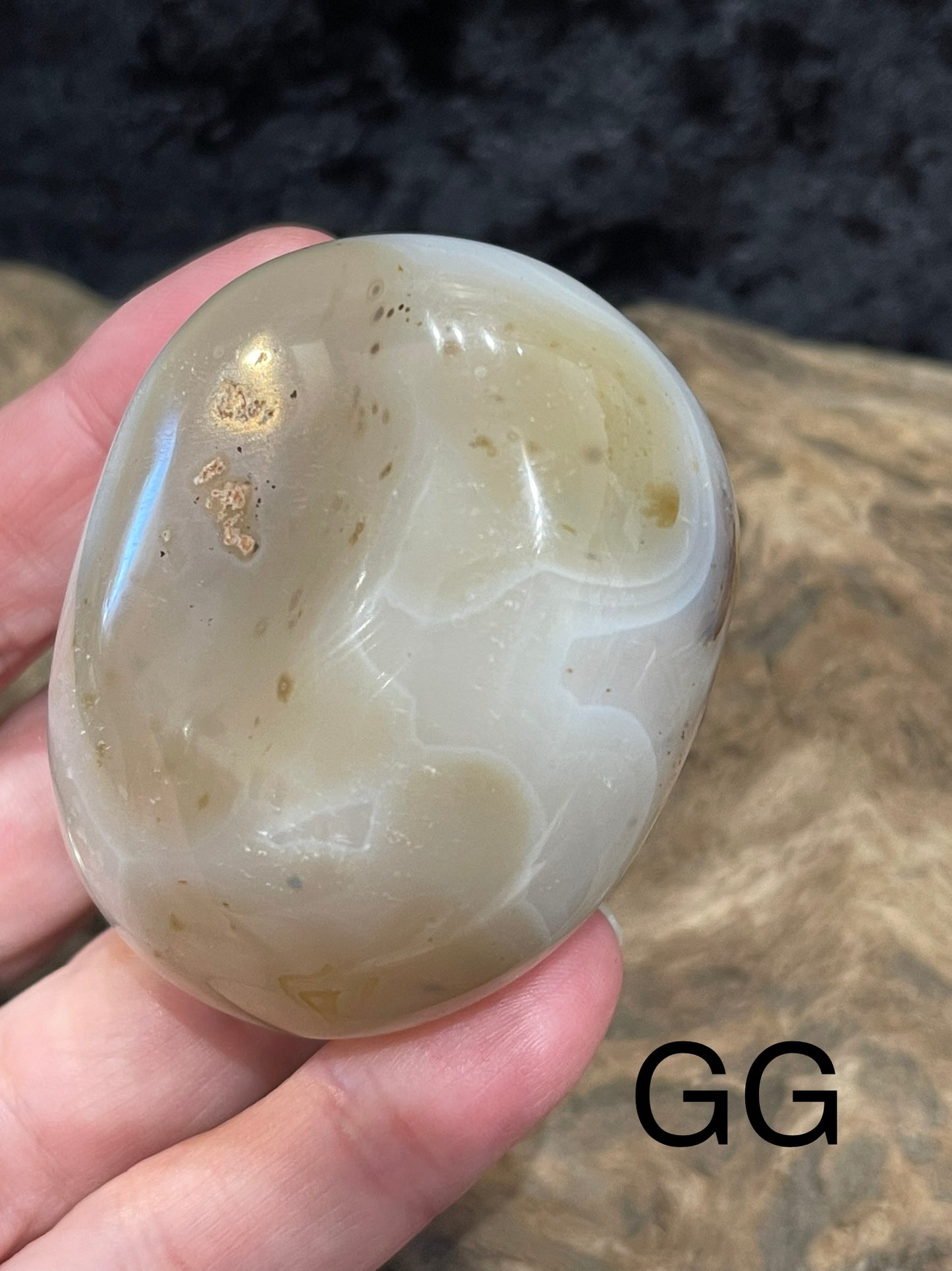 Banded agate palm stone