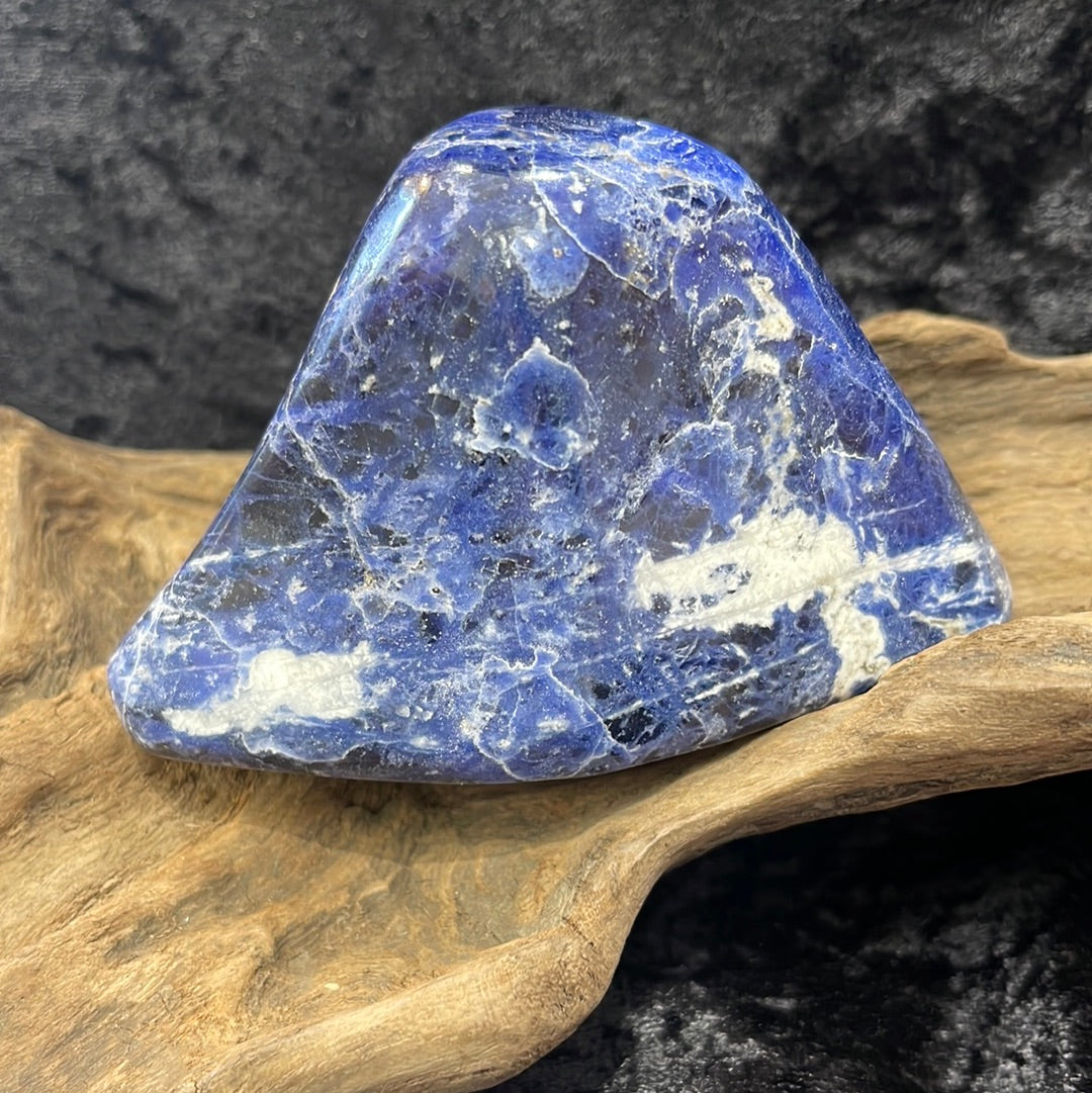 Sodalite free form