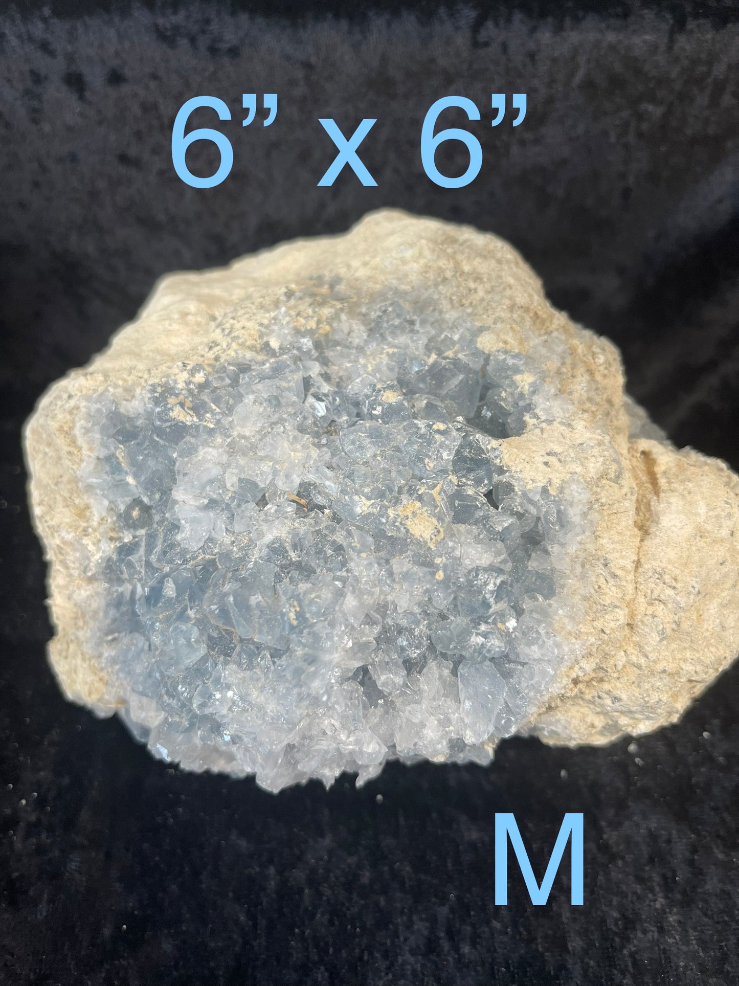 Celestite clusters