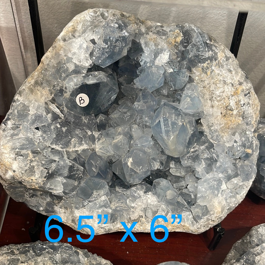 Celestite clusters