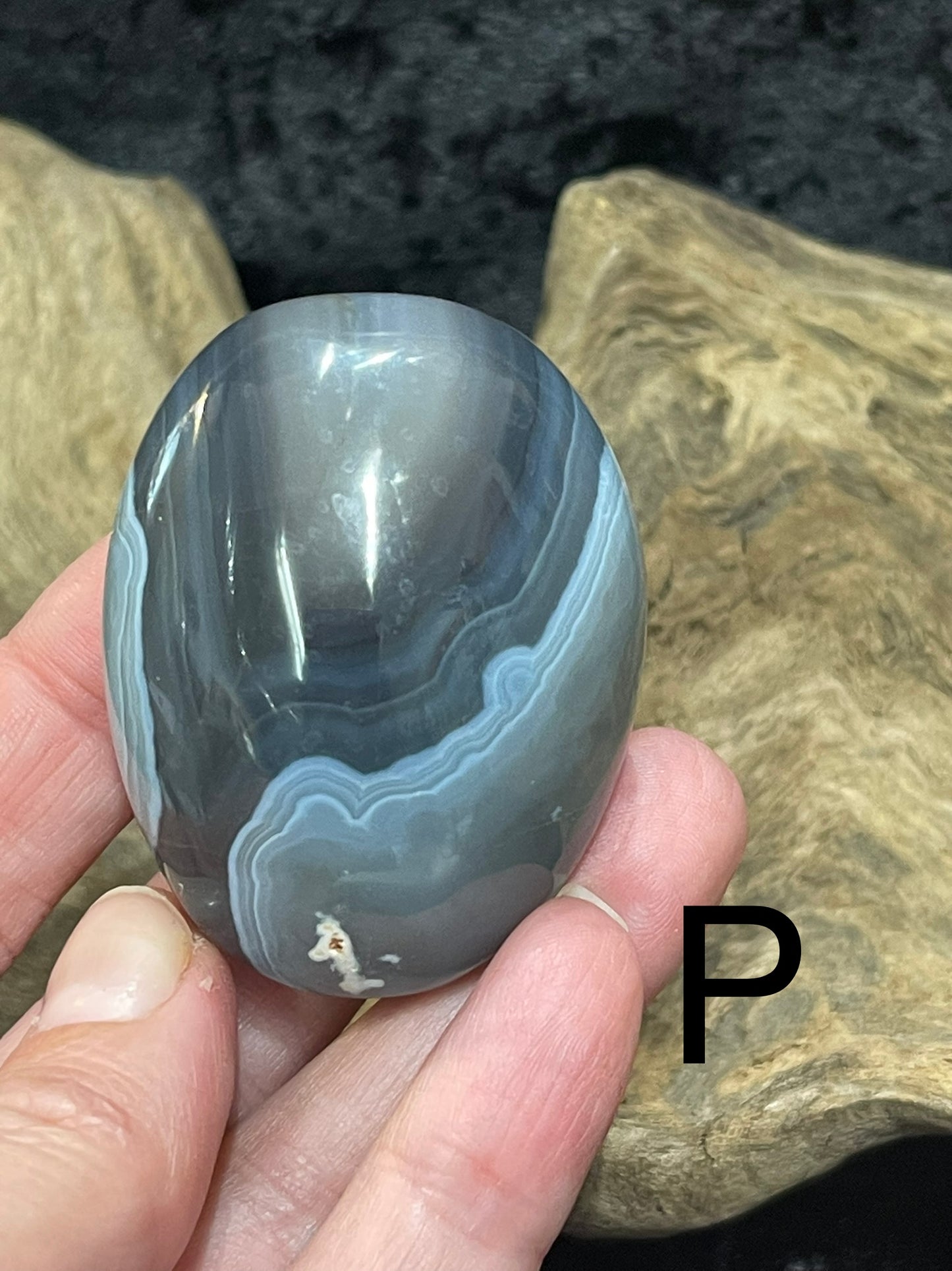 Banded agate palm stone